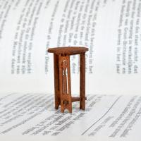 Arts & Crafts Bijzettafeltje